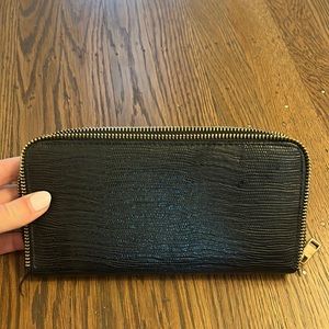 BLACK CLUTCH